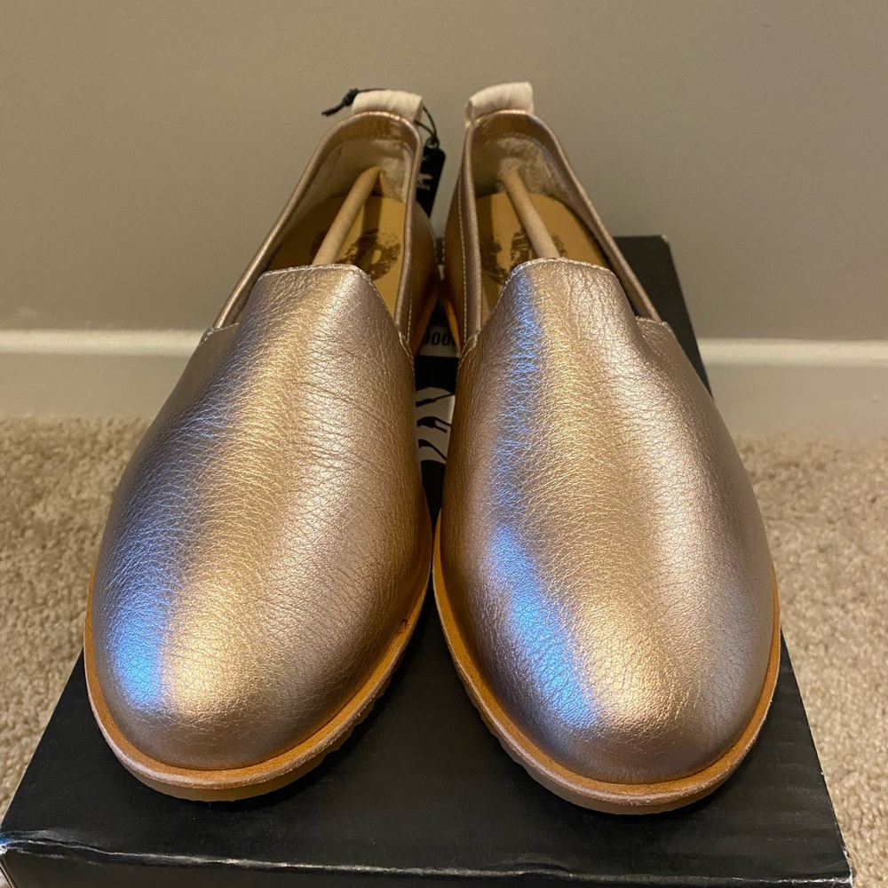 NIB Sorel Ella Slip On- Warm Gold